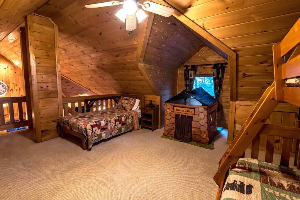 Private Creekside Cabin+Hot Tub,Pool Table, & Pets Елліджей Екстер'єр фото