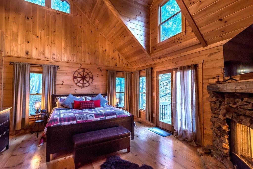 Private Creekside Cabin+Hot Tub,Pool Table, & Pets Елліджей Екстер'єр фото