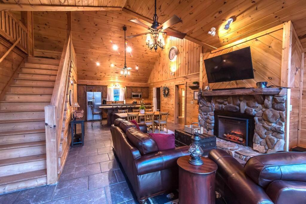 Private Creekside Cabin+Hot Tub,Pool Table, & Pets Елліджей Екстер'єр фото