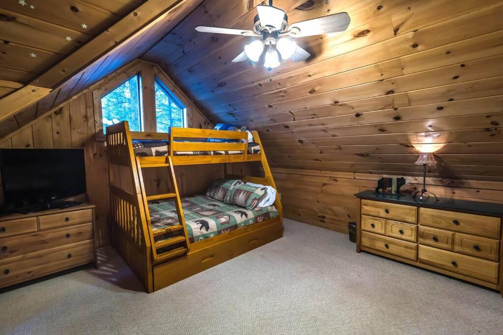 Private Creekside Cabin+Hot Tub,Pool Table, & Pets Елліджей Екстер'єр фото