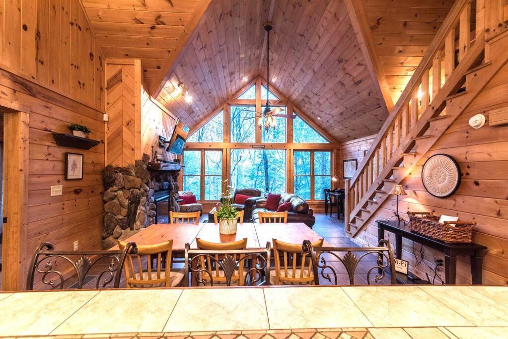 Private Creekside Cabin+Hot Tub,Pool Table, & Pets Елліджей Екстер'єр фото