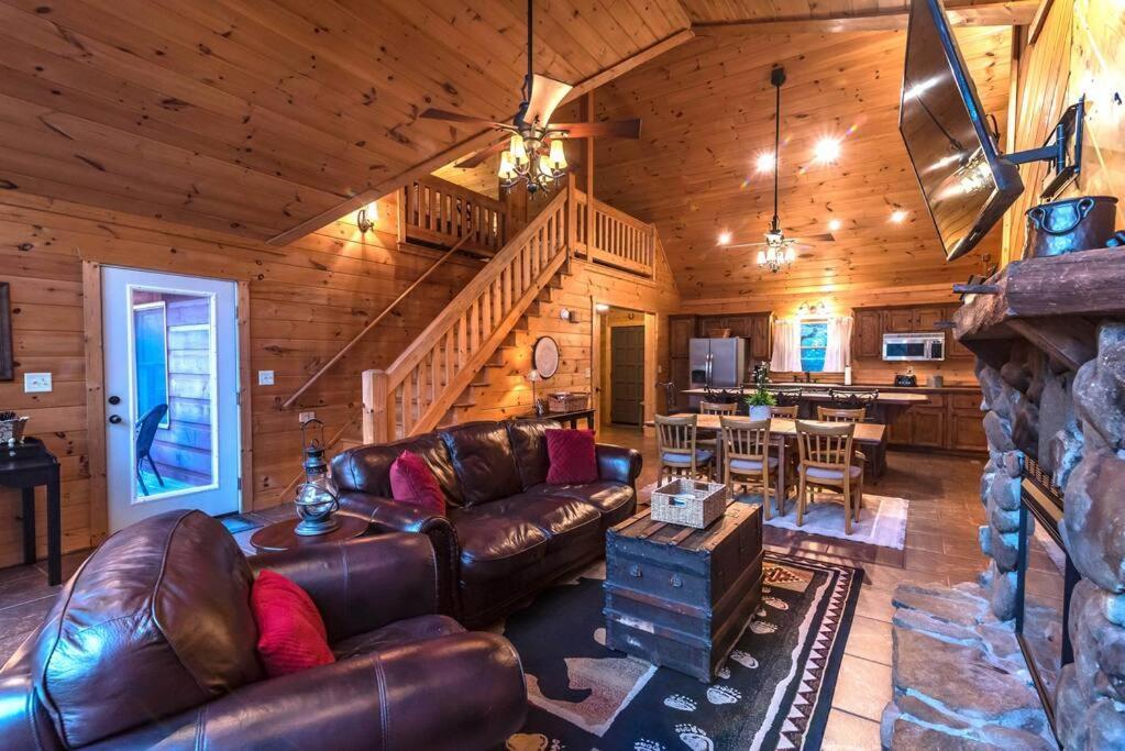 Private Creekside Cabin+Hot Tub,Pool Table, & Pets Елліджей Екстер'єр фото